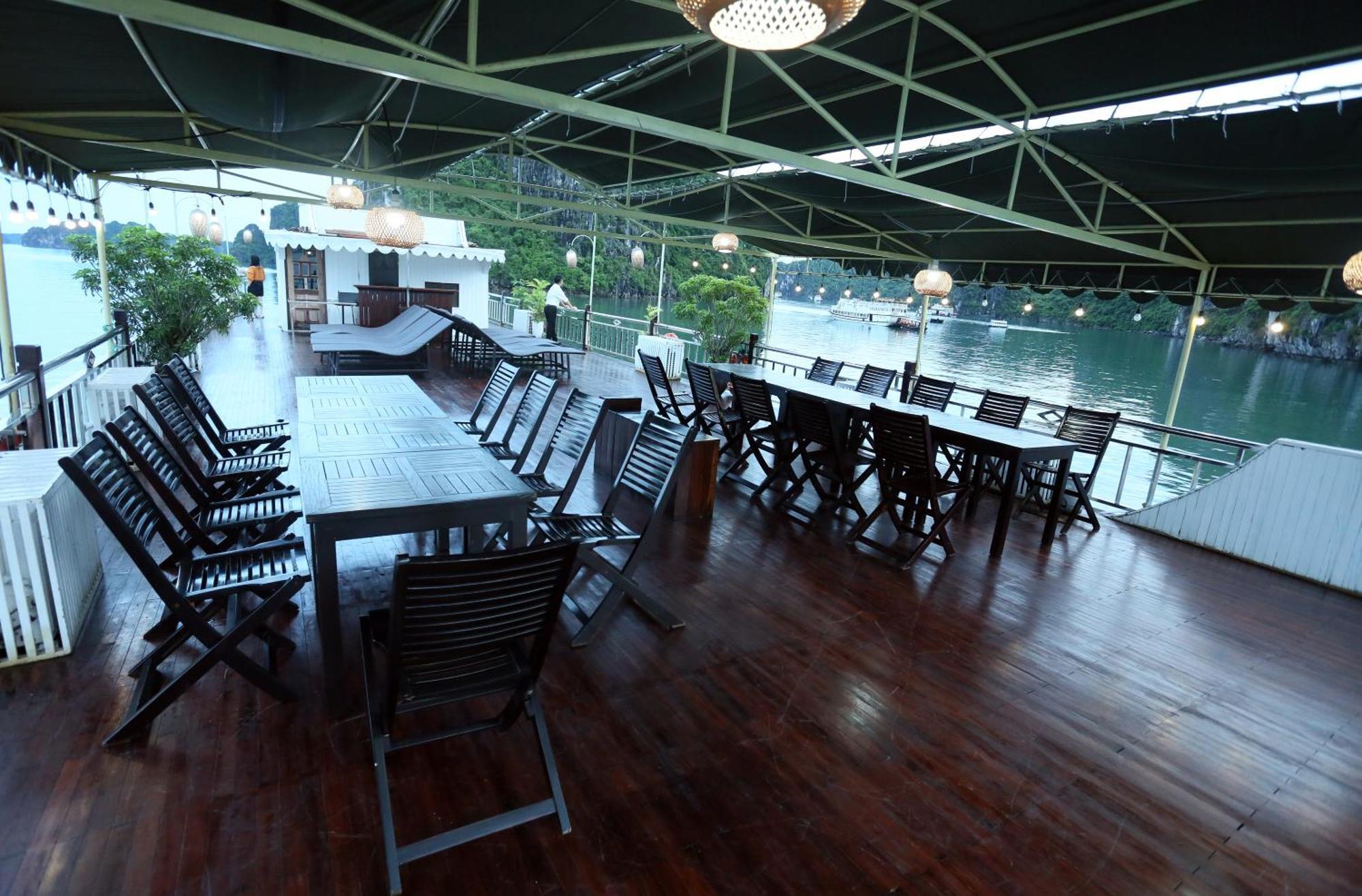 Garden Bay Classic Cruise Hạ Long Exterior foto