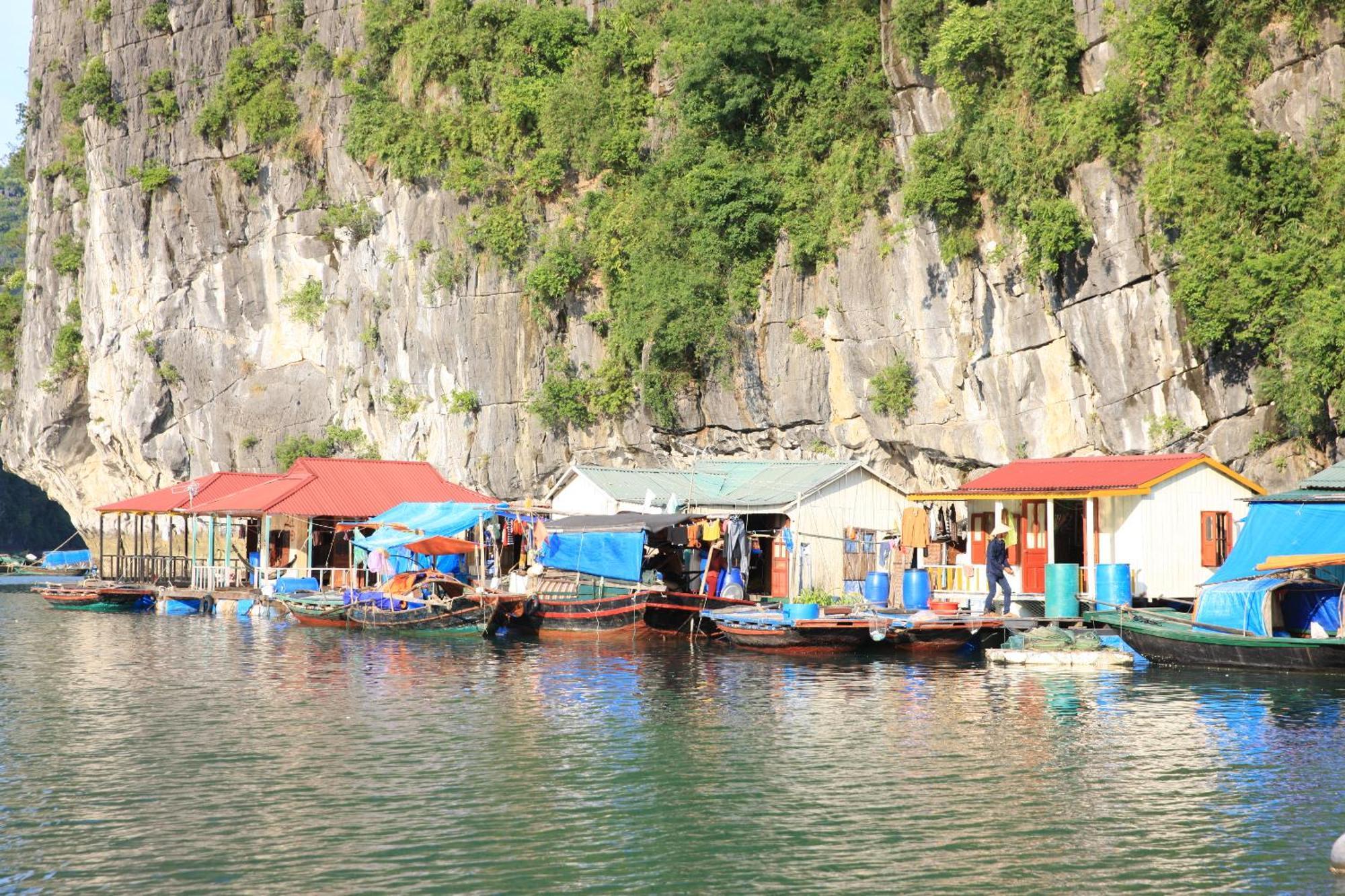 Garden Bay Classic Cruise Hạ Long Exterior foto