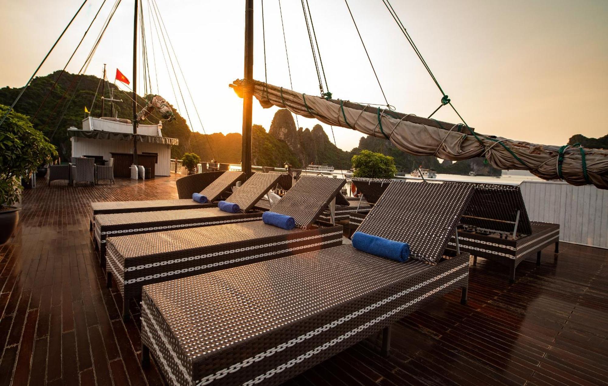 Garden Bay Classic Cruise Hạ Long Exterior foto