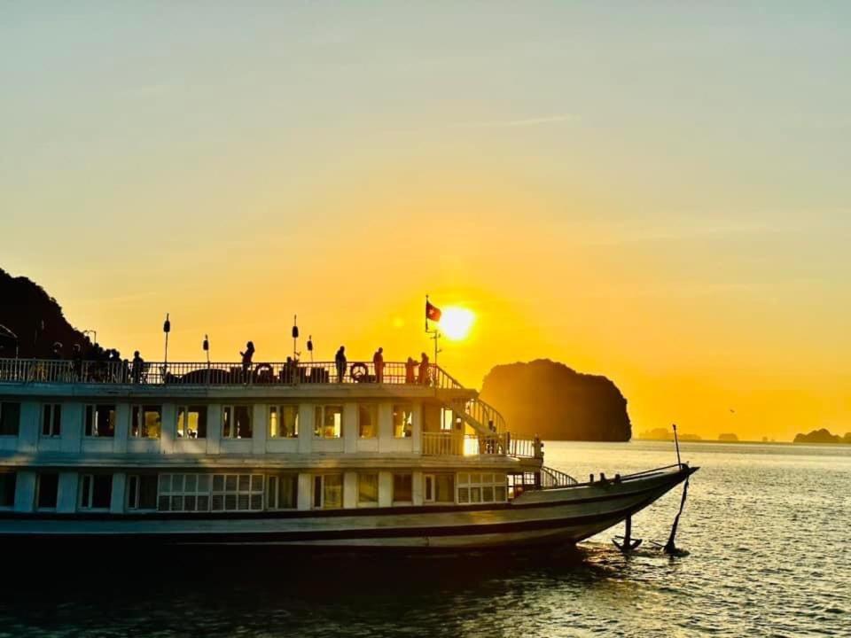 Garden Bay Classic Cruise Hạ Long Exterior foto