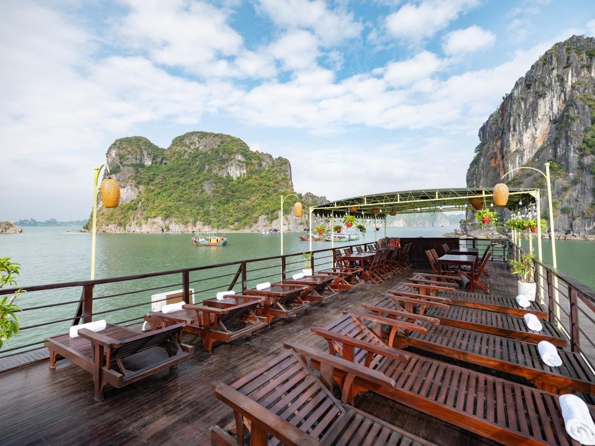 Garden Bay Classic Cruise Hạ Long Exterior foto